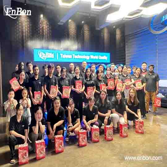 Celebrating the Mid Autumn Festival -- a mid autumn festival gift for enbon employees| Enbon Company 